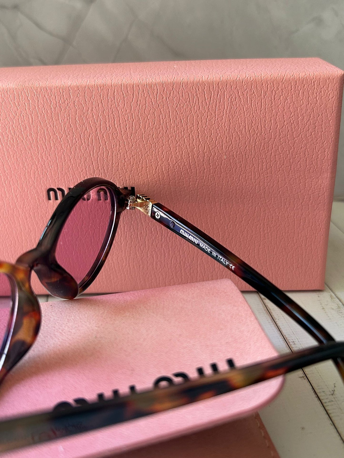 Miu Miu Vintage Tartaruga 5519- Lente Rosa👩