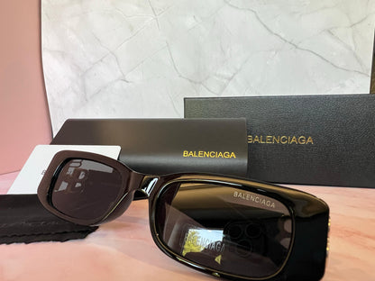 Balenciaga 🧔👩