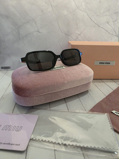 Miu Miu – Glimmer Black Edition Premium