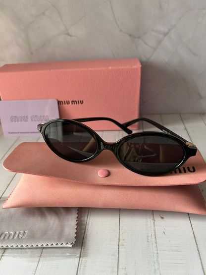 Miu Miu Preto👩