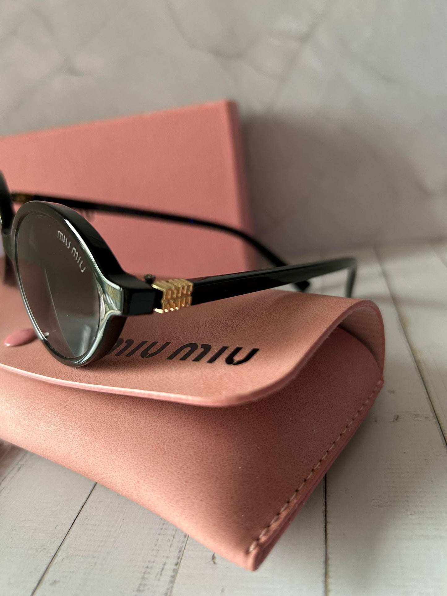 Miu Miu Preto👩