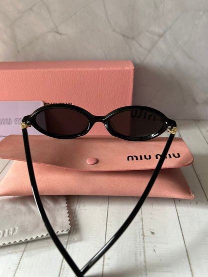 Miu Miu Preto👩